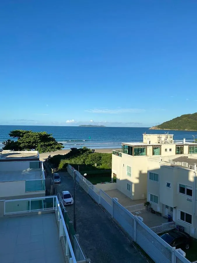 Cobertura Em Canto Grande- Bombinhas Sc A 30 Metros Da Praia Com Vista Para O Mar