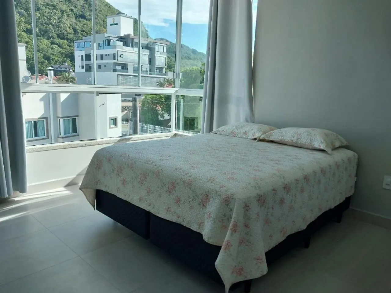 Apartment Cobertura Em Canto Grande- Bombinhas Sc A 30 Metros Da Praia Com Vista Para O Mar